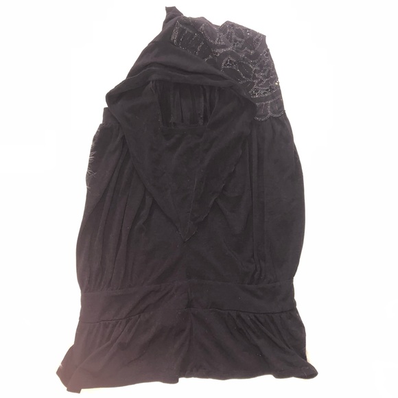 Black flutter sleeve lace back blouse - Picture 3 of 3